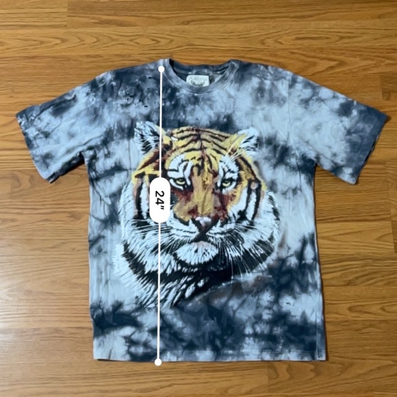 Sacred Hawk T-Shirt - Picture 10 of 10